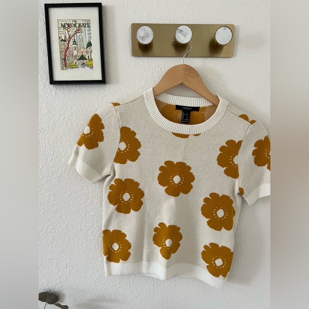 Floral Top- size: small